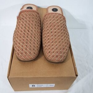 Journee Signature Perri Pink Woven Leather Slip On Mules, Size 8, New In Box
